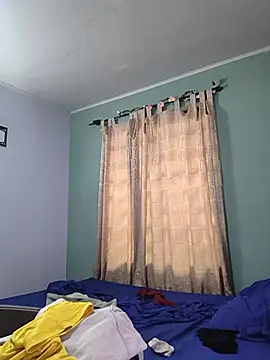 Snapshot of saenz_eymi chatting on July 17, 2026, 1:07 pm saenz eymi online show from July 17, 2026, 1:07 pm