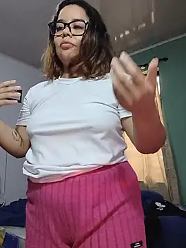 Snapshot of saenz_eymi chatting on August 7, 2026, 4:53 pm saenz eymi online show from August 7, 2026, 4:53 pm