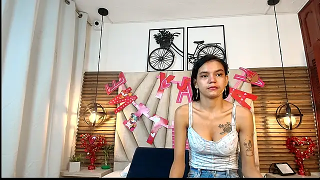 Cinthiabaker online show from September 25, 2025, 11:47 am