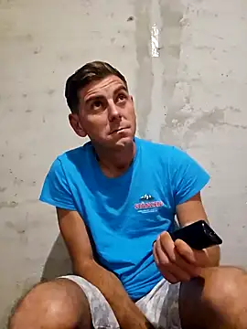 Alex-andru88 online show from November 7, 2025, 1:44 pm