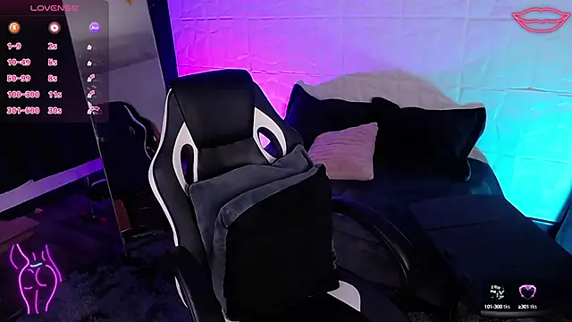 Snapshot of violetjane chatting on September 18, 2025, 1:57 pm violetjane online show from September 18, 2025, 1:57 pm