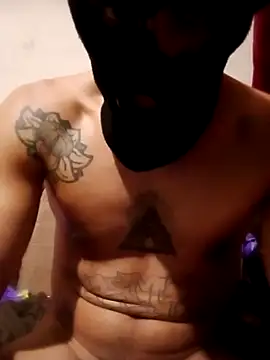 Golonzo1996 online show from November 25, 2025, 1:38 am