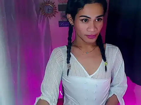 bellalot online show from December 16, 2025, 10:15 pm