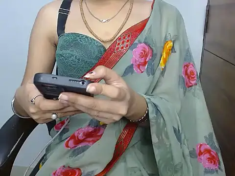 Snapshot of Urlove_lily chatting on December 3, 2025, 3:32 pm Urlove lily online show from December 3, 2025, 3:32 pm