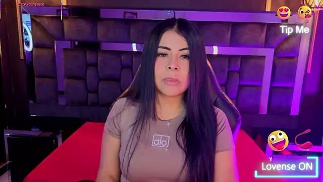 Aniajoness  online show from February 12, 2026, 3:23 am