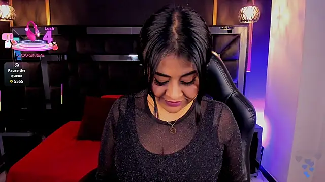 Aniajoness  online show from April 30, 2026, 4:19 am