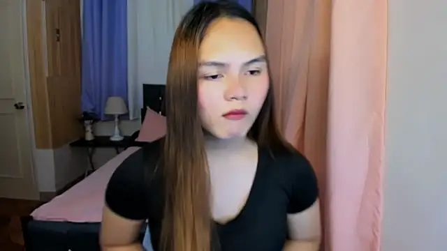 ameliamaureen online show from May 12, 2026, 3:53 pm