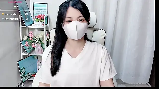 phuongnhi  online show from July 28, 2026, 2:13 pm