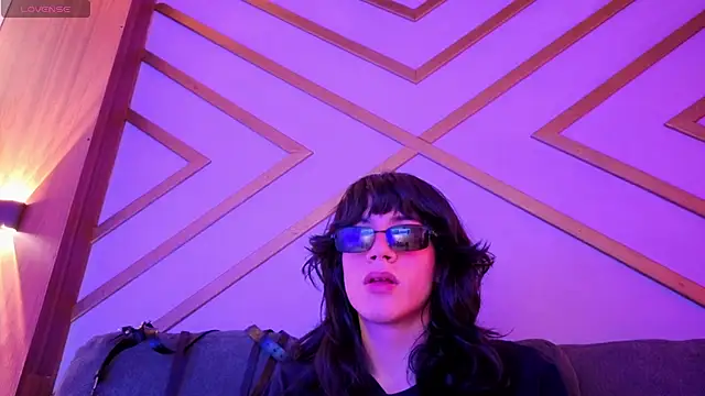 Snapshot of devils_cry chatting on September 21, 2025, 3:30 am devils cry online show from September 21, 2025, 3:30 am