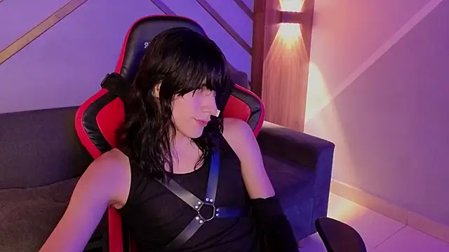 Snapshot of devils_cry chatting on October 7, 2025, 3:47 am devils cry online show from October 7, 2025, 3:47 am