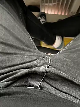 Snapshot of Ersin_meral chatting on September 12, 2025, 7:19 am Ersin meral online show from September 12, 2025, 7:19 am