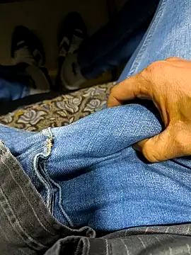 Snapshot of Ersin_meral chatting on September 13, 2025, 4:07 pm Ersin meral online show from September 13, 2025, 4:07 pm