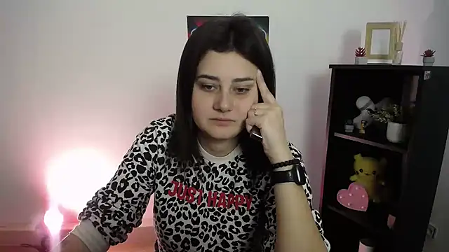 Katrin kiss  online show from September 28, 2025, 10:53 am