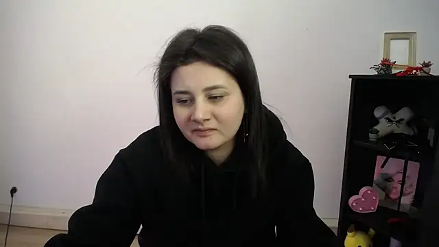 Katrin kiss  online show from February 18, 2026, 2:35 pm