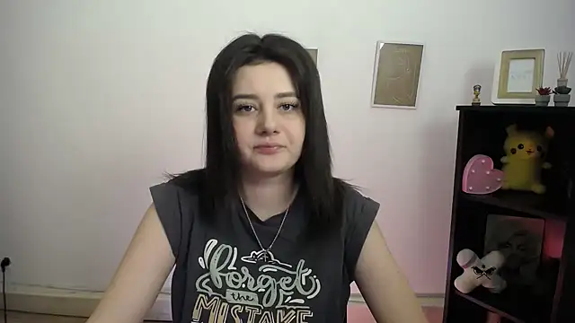 Katrin kiss  online show from March 11, 2026, 1:17 pm