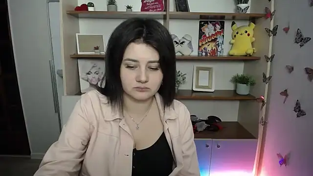 Katrin kiss  online show from May 4, 2026, 12:12 pm