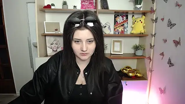 Katrin kiss  online show from May 14, 2026, 11:50 am