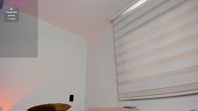 arianna 000 online show from May 8, 2026, 12:43 pm
