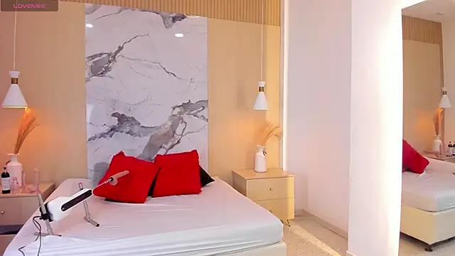 Snapshot of DollyBrowncc chatting on September 16, 2025, 4:02 am DollyBrowncc online show from September 16, 2025, 4:02 am