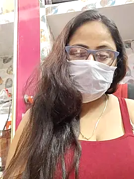 nisha 1110 online show from November 6, 2025, 1:56 pm