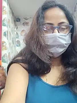 nisha 1110 online show from February 4, 2026, 1:39 pm