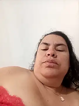 Snapshot of yaneth_ chatting on October 6, 2025, 12:02 pm yaneth  online show from October 6, 2025, 12:02 pm