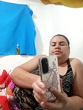 Snapshot of yaneth_ chatting on October 10, 2025, 11:20 am yaneth  online show from October 10, 2025, 11:20 am