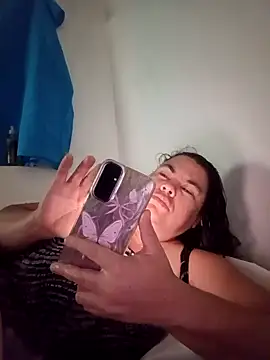 Snapshot of yaneth_ chatting on October 11, 2025, 10:36 am yaneth  online show from October 11, 2025, 10:36 am