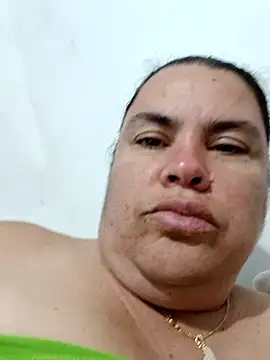 Snapshot of yaneth_ chatting on October 14, 2025, 11:38 pm yaneth  online show from October 14, 2025, 11:38 pm