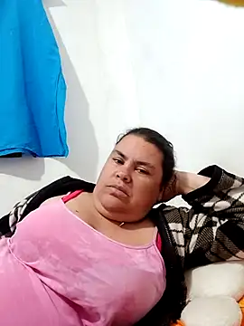 Snapshot of yaneth_ chatting on October 18, 2025, 10:54 pm yaneth  online show from October 18, 2025, 10:54 pm