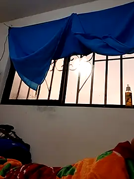 Snapshot of yaneth_ chatting on October 22, 2025, 11:32 am yaneth  online show from October 22, 2025, 11:32 am