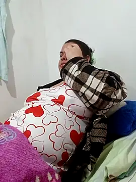 yaneth  online show from February 3, 2026, 9:58 am