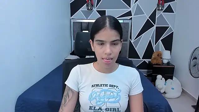valeria-duarte online show from May 26, 2026, 11:28 am