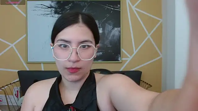 olivia russo  online show from June 1, 2026, 8:10 pm