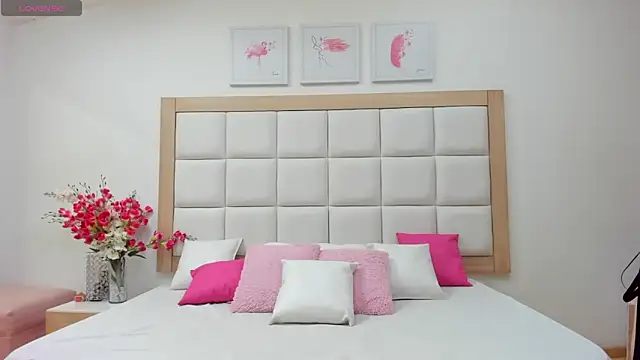 MiaBlakeee online show from September 30, 2025, 8:03 pm