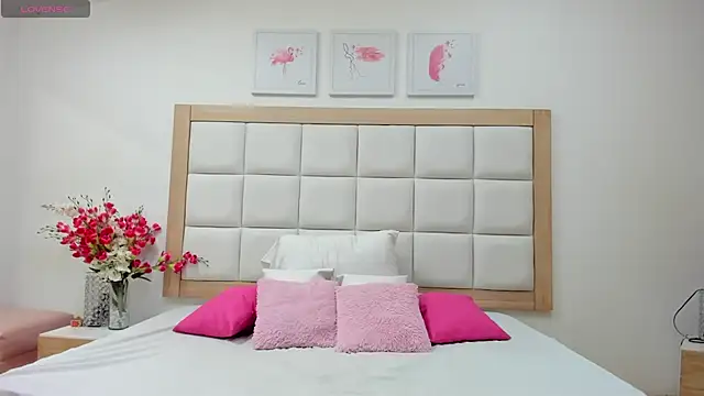 MiaBlakeee online show from October 1, 2025, 8:15 pm