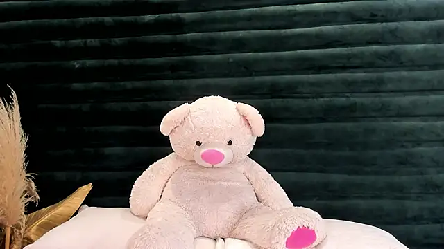 Snapshot of LiliCarterm chatting on March 21, 2026, 1:43 am LiliCarterm online show from March 21, 2026, 1:43 am