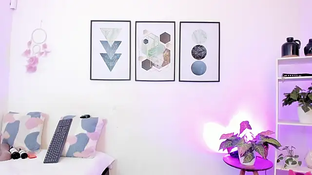 yunna7 online show from November 18, 2025, 11:36 am