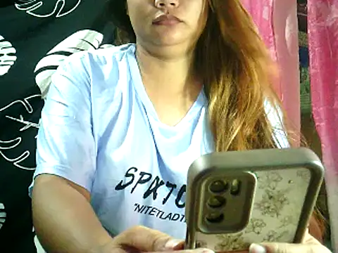 yuana25 online show from February 28, 2026, 11:22 am