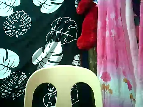 Snapshot of yuana25 chatting on May 23, 2026, 12:53 pm yuana25 online show from May 23, 2026, 12:53 pm
