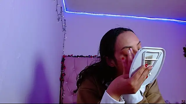 manumeow1 online show from December 22, 2025, 10:07 pm