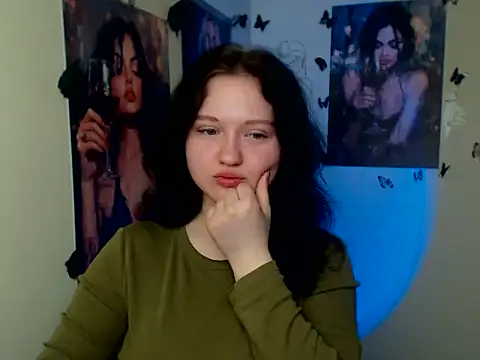 LadyAlice  online show from March 3, 2026, 6:52 am