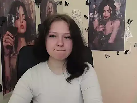 LadyAlice  online show from April 29, 2026, 6:28 am