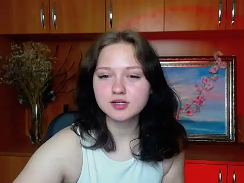 LadyAlice  online show from May 7, 2026, 6:08 am