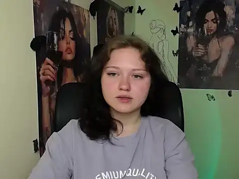LadyAlice  online show from May 13, 2026, 6:22 am