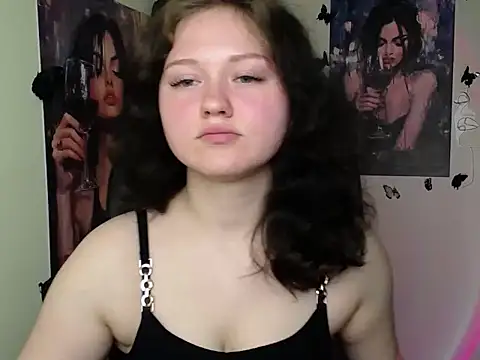 LadyAlice  online show from May 16, 2026, 6:21 am