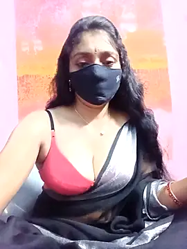 hotsana79 online show from October 1, 2025, 9:32 pm