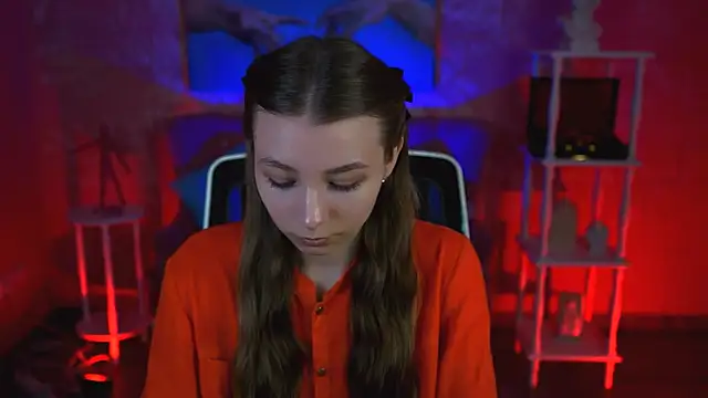 JulieDaniel online show from September 24, 2025, 8:06 am