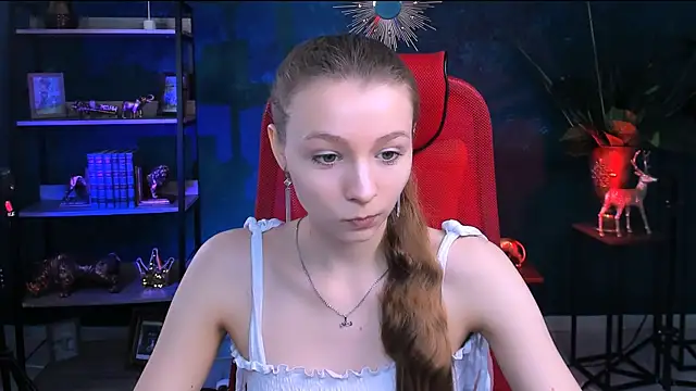 JulieDaniel online show from May 6, 2026, 4:08 am