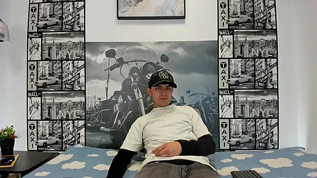 Light Haze online show from October 22, 2025, 3:34 pm